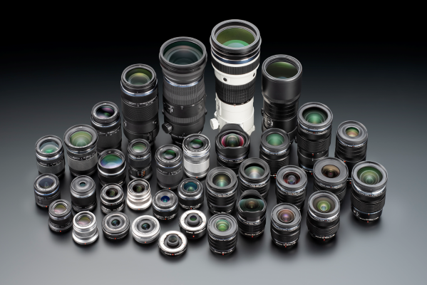 Billede med alle OM System objektiver