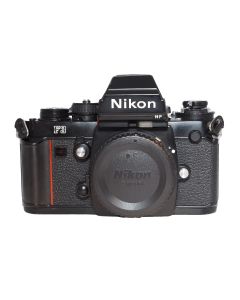 Nikon F3 kamerahus set forfra med dæksel