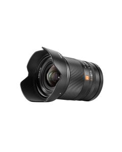 VILTROX AF 13mm ultra vidvinkel med lysstyrke 1.4 til Nikon Z-mount skråt forfra