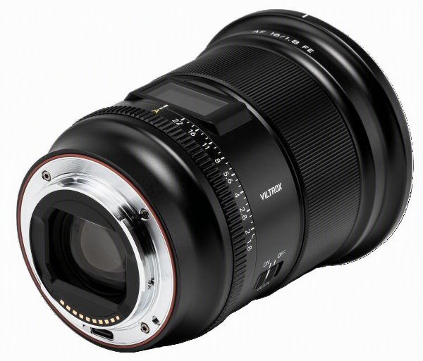 Billede af bajonetten p&aring; Viltrox 16mm f1,8 - hvor man ser USB stikket til firmwareopgradering